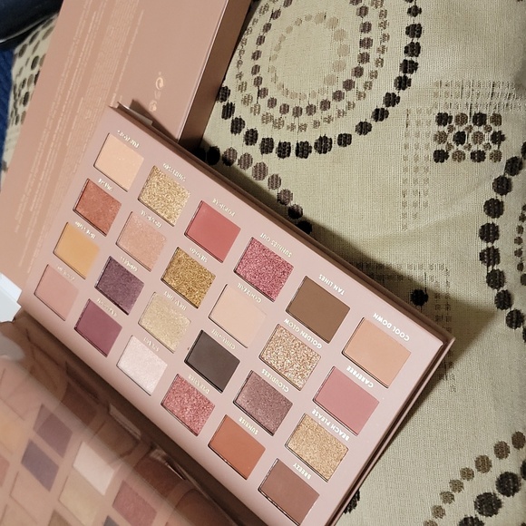 Ciate London Brazilian Glow Eyeshadow Palette - Picture 3 of 4